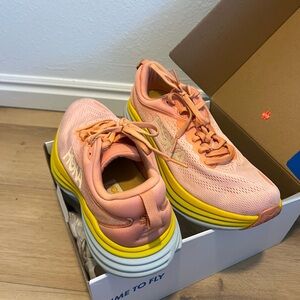 New Women’s Size 9.5 Hoka Bondi 8